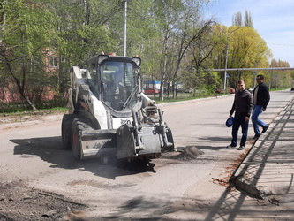 Алексей Сидоров проверил на территории округа ход работ по ямочному ремонту 
